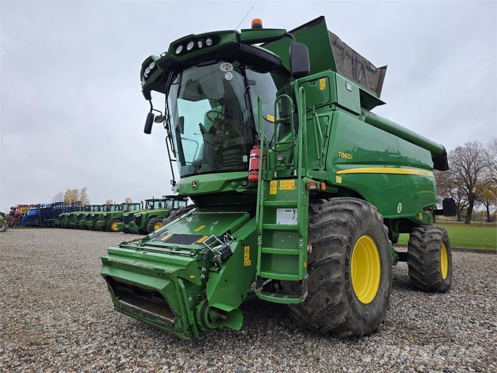 John Deere T660 聯合收穫機