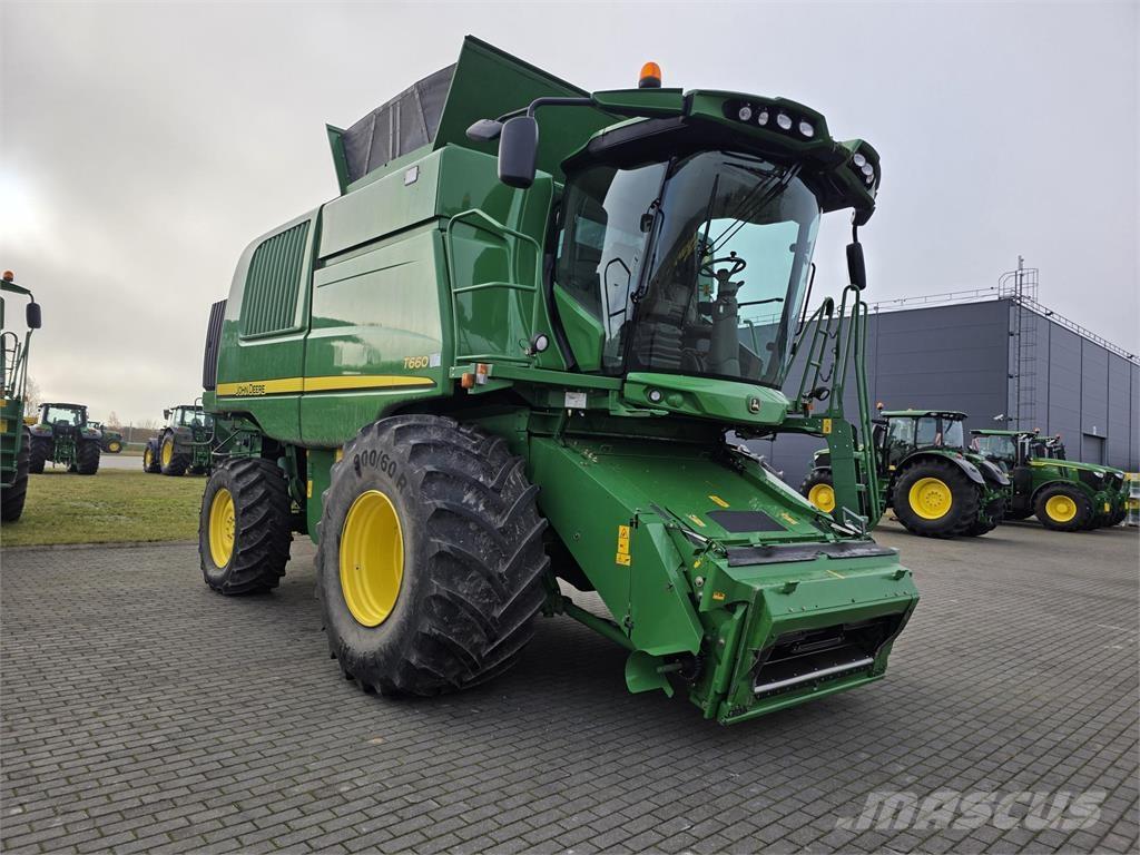 John Deere T660 聯合收穫機