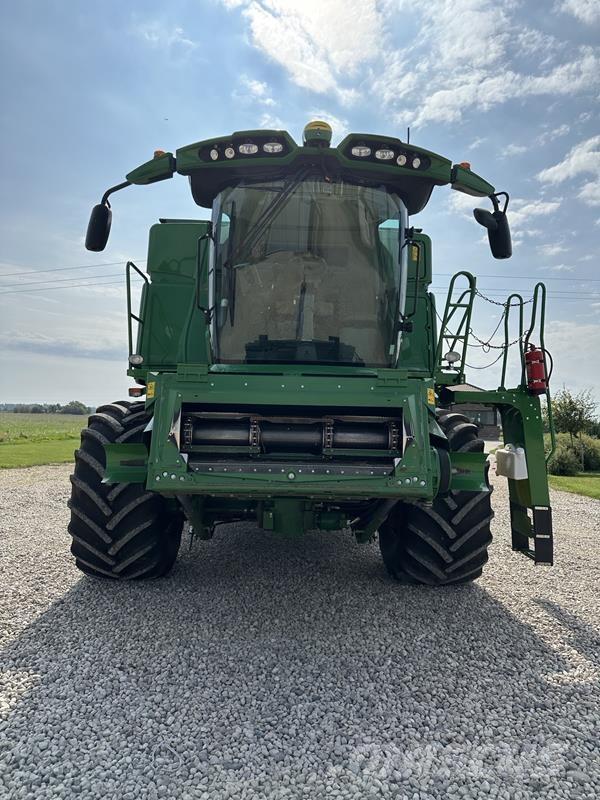 John Deere T670 聯合收穫機