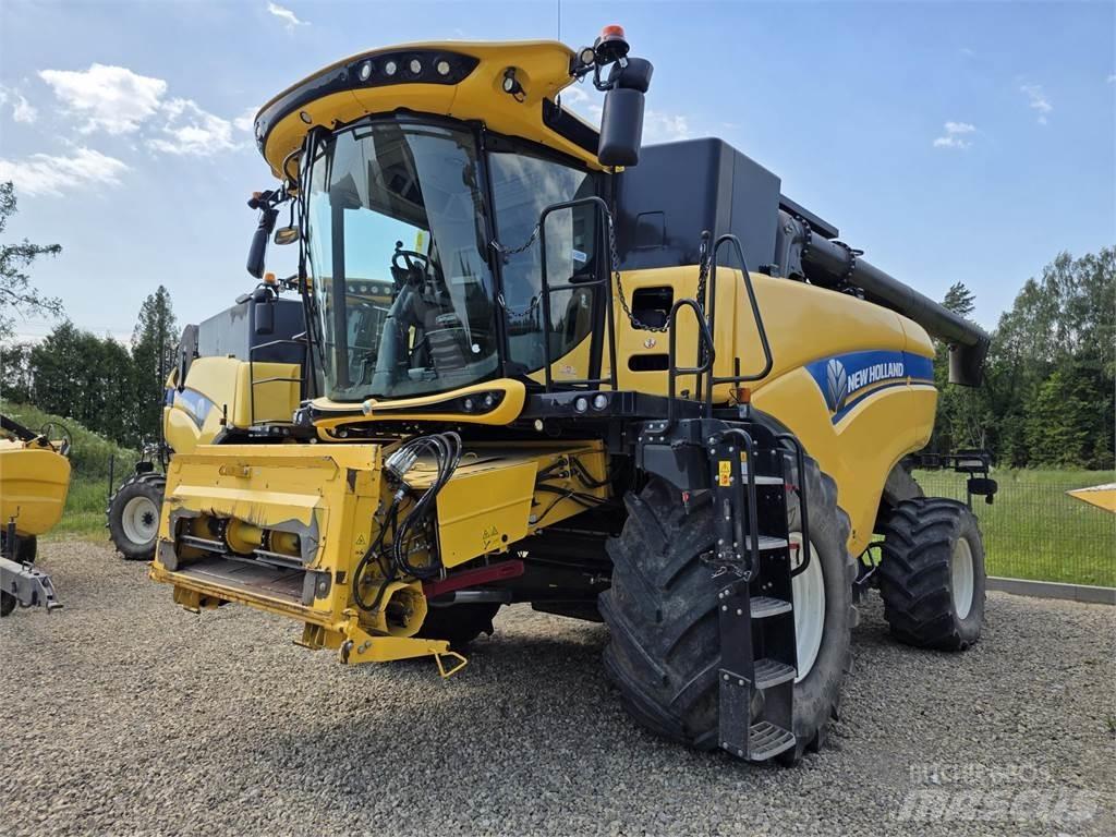 New Holland CX8.80 聯合收穫機