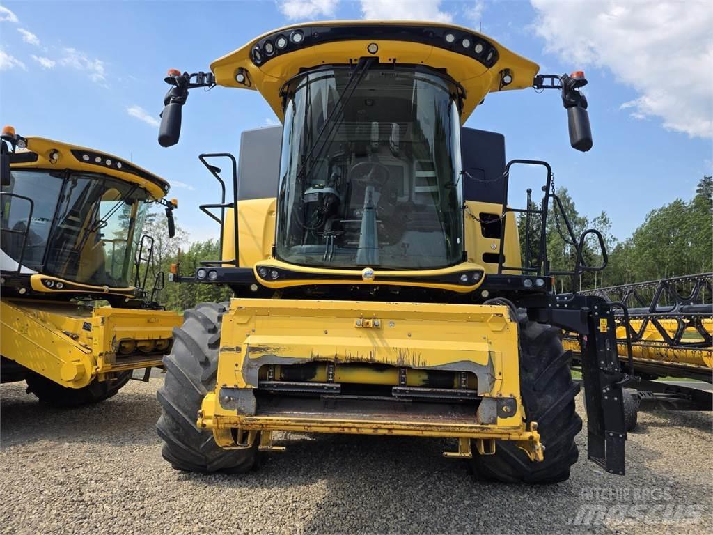 New Holland CX8.80 聯合收穫機