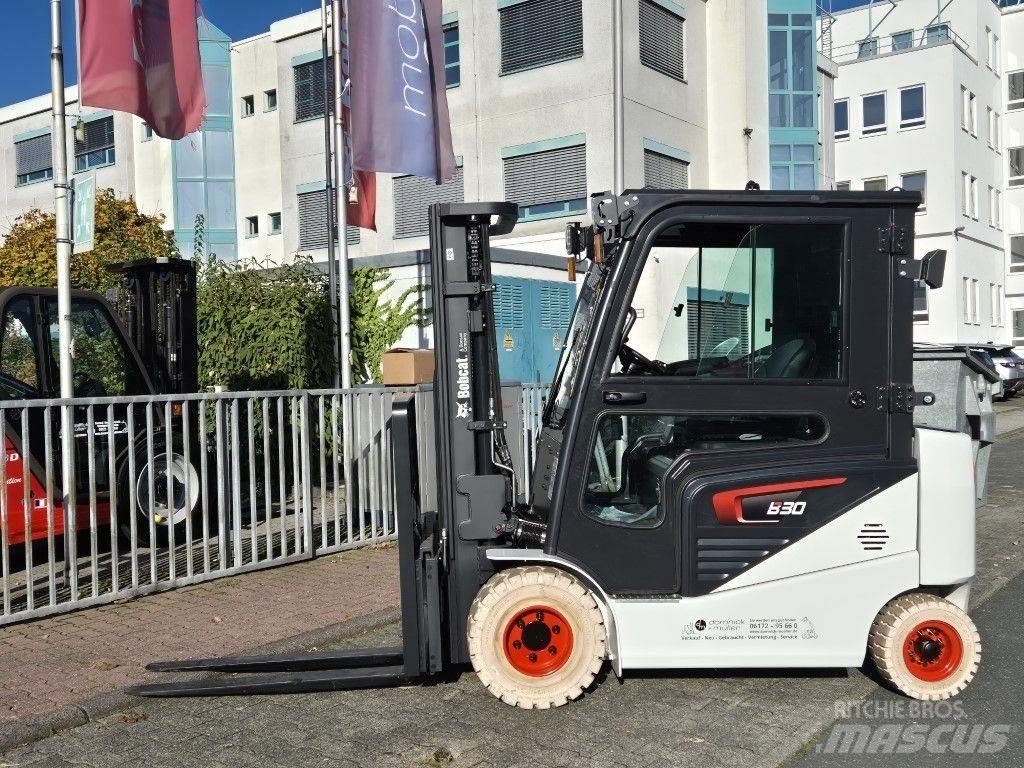 Bobcat B30NS 電動堆高機