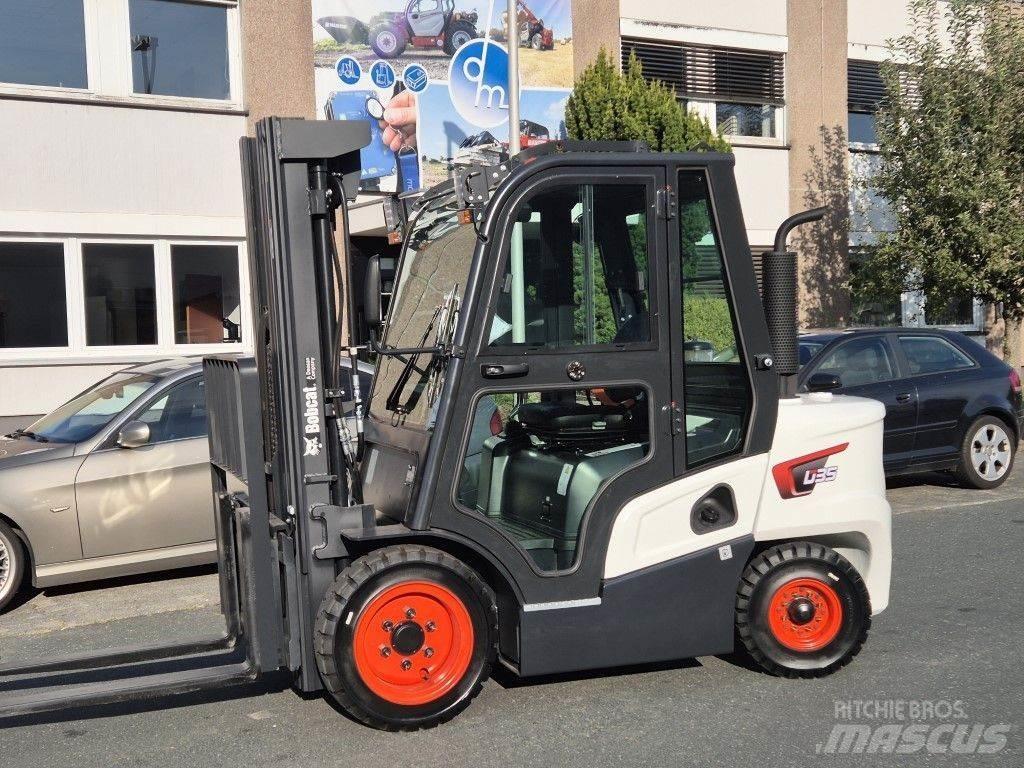 Bobcat D35NXS 柴油卡車