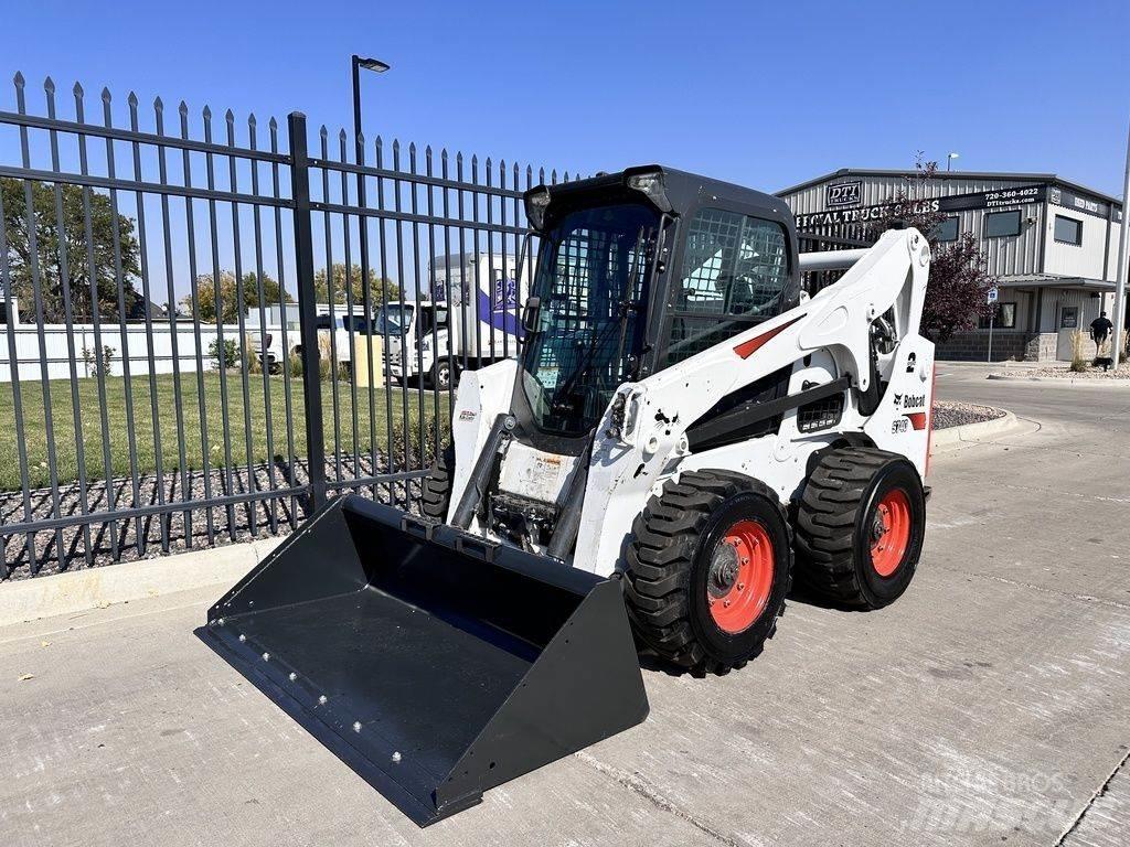 Bobcat S740 滑移轉向裝載機