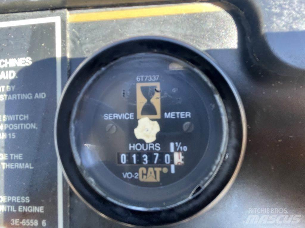 CAT CP-323C 曳引機