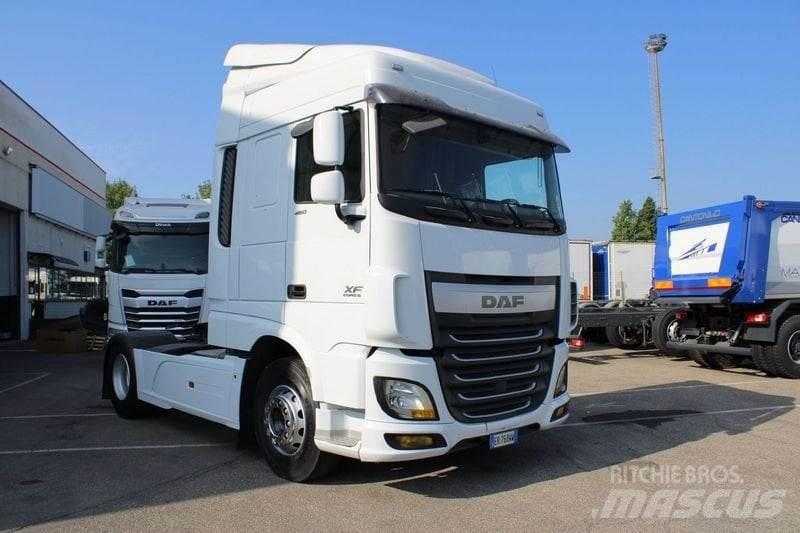 DAF XF 460 FT 15DT 曳引機組件