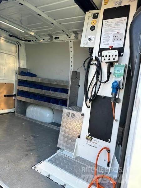 Renault KLUBB K32 其他貨車