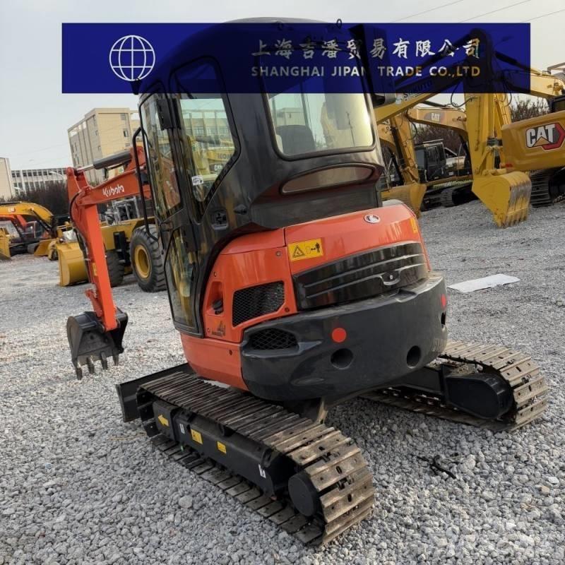 Kubota U 35 小型挖土機/掘鑿機<7t(小型挖掘機)