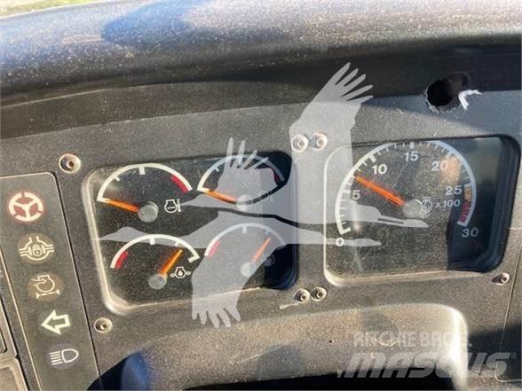 CAT 740 鉸接式起吊車