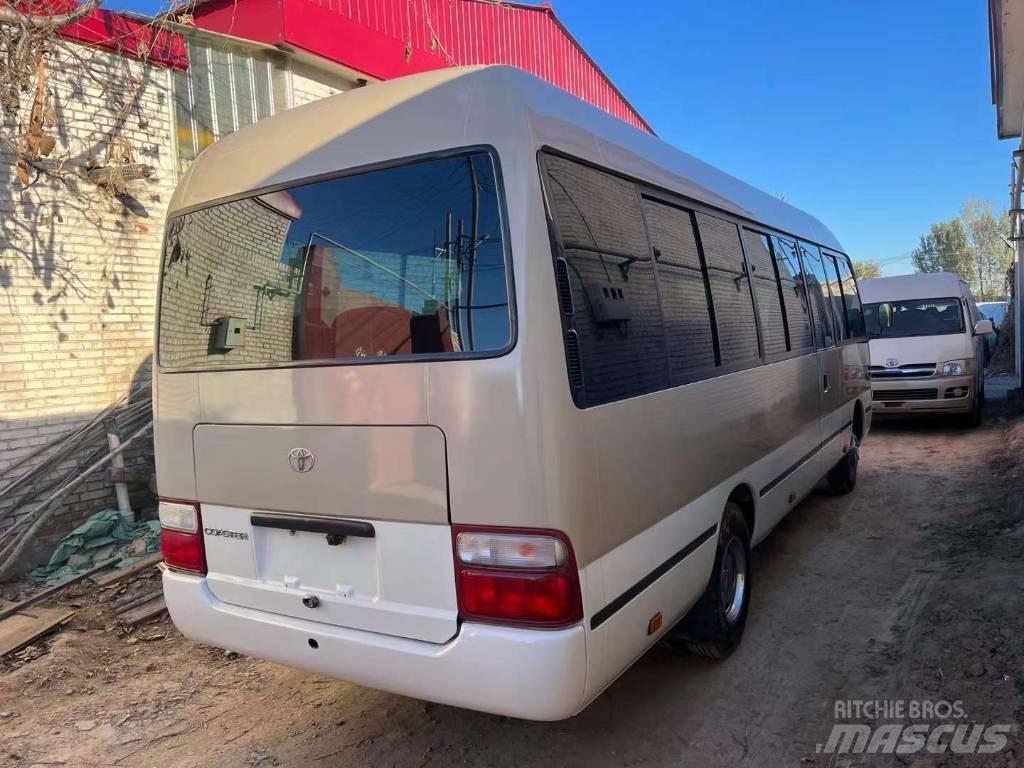 Toyota Coaster Bus 迷你巴士