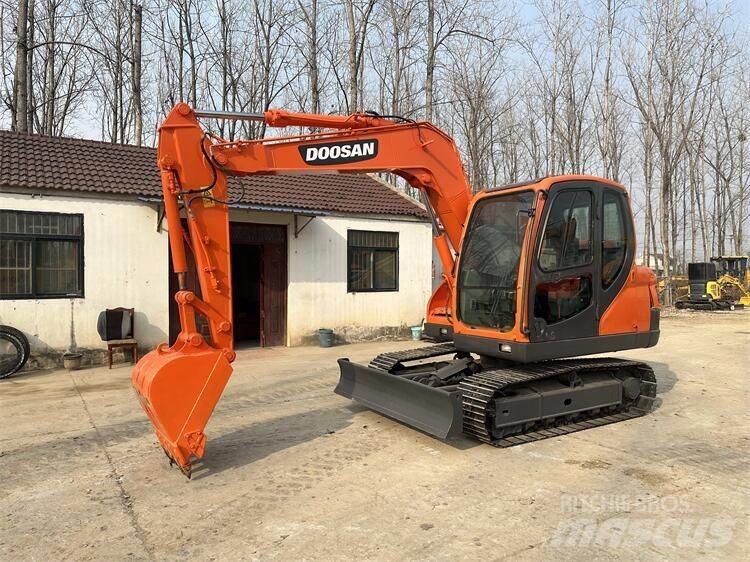 Doosan DX 75 小型挖土機/掘鑿機<7t(小型挖掘機)