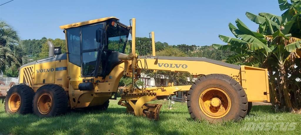 Volvo G 930 平土機