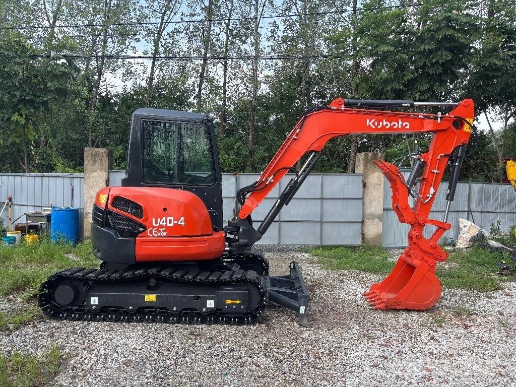 Kubota U 40 小型挖土機/掘鑿機<7t(小型挖掘機)