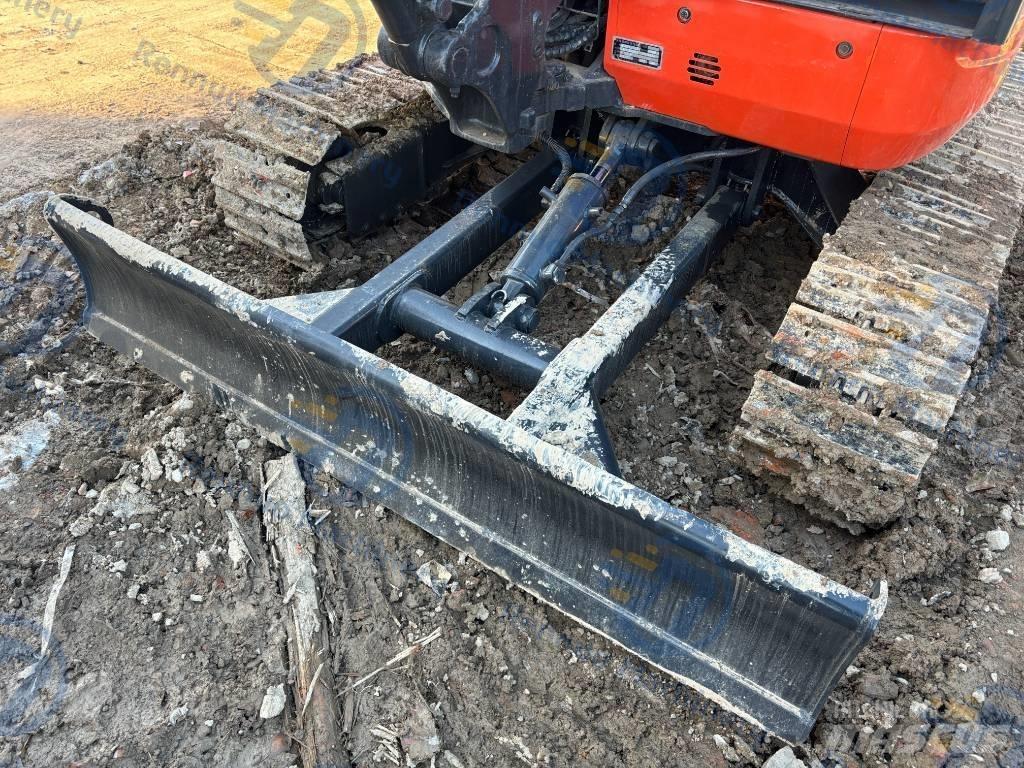 Kubota U 35 小型挖土機/掘鑿機<7t(小型挖掘機)