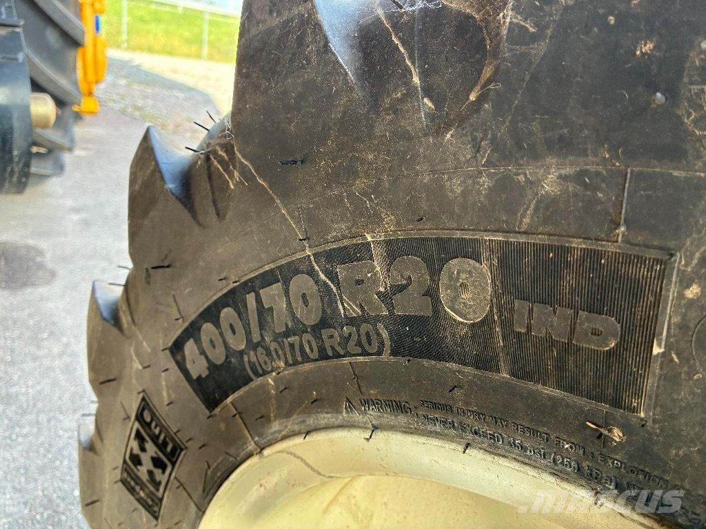 New Holland Tc 4.90 聯合收穫機