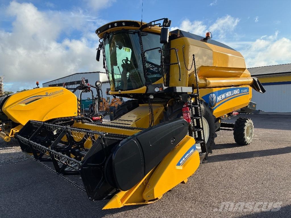 New Holland Tc 4.90 聯合收穫機