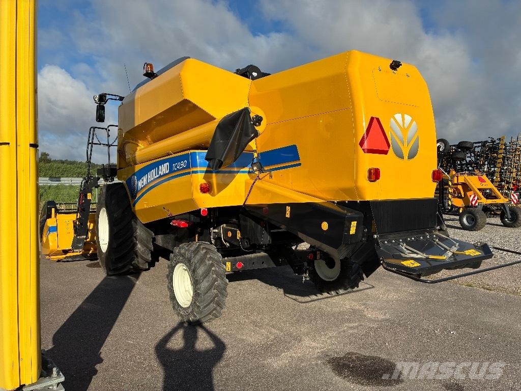 New Holland Tc 4.90 聯合收穫機