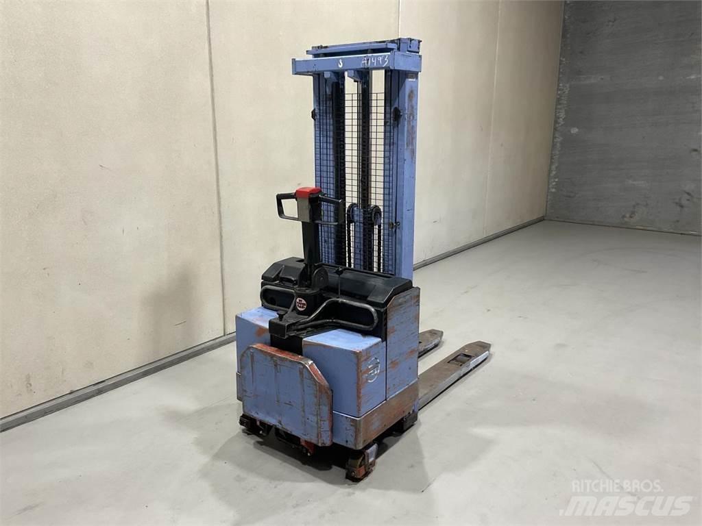 BT LSV 1250 E 自走式堆積機