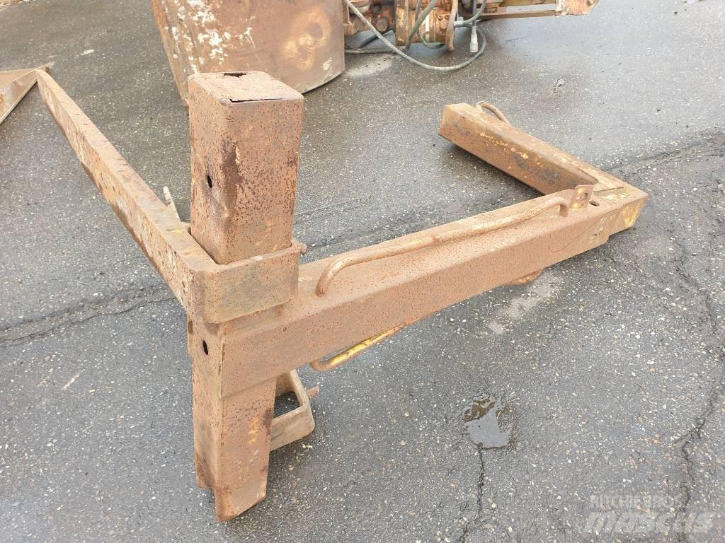  Frame with forks 叉