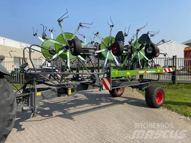 Fendt Lotus 1020T 耙與翻草機