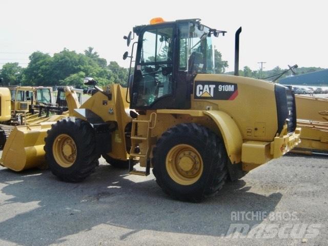 CAT 910 M 輪胎式裝載機