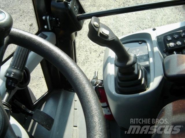 CAT 910 M 輪胎式裝載機