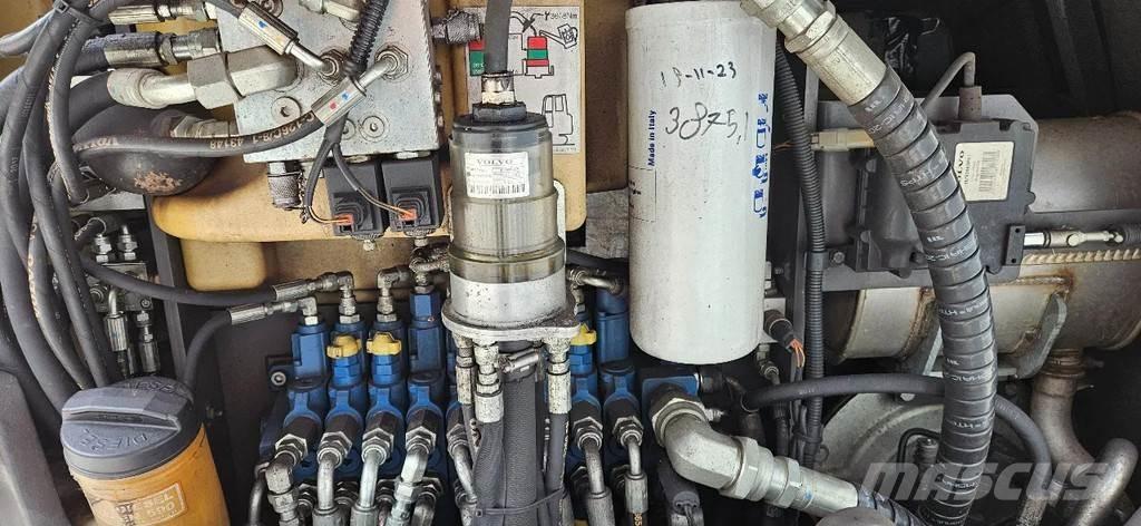 Volvo ECR35 d 小型挖土機/掘鑿機<7t(小型挖掘機)