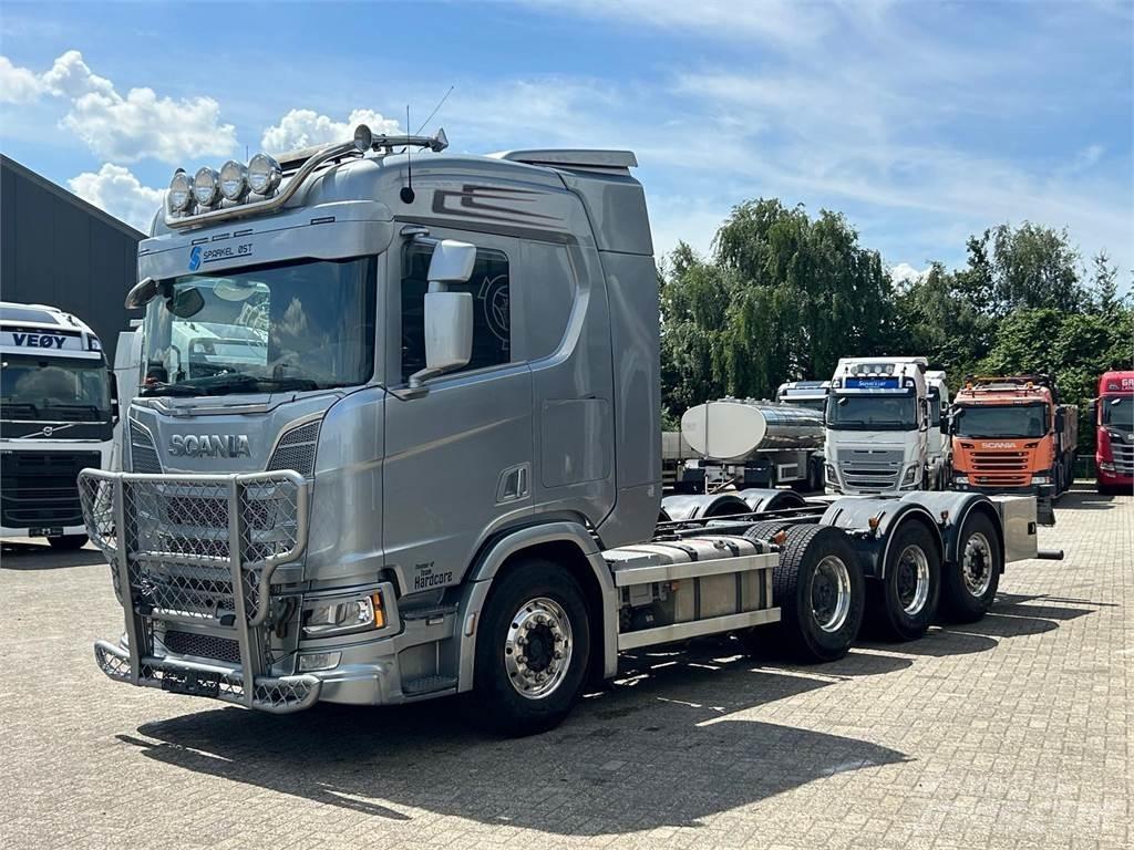 Scania R 650 8X4 商用底盤車