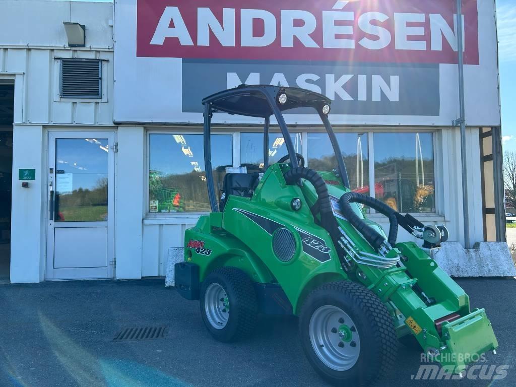 Avant 423 滑移轉向裝載機