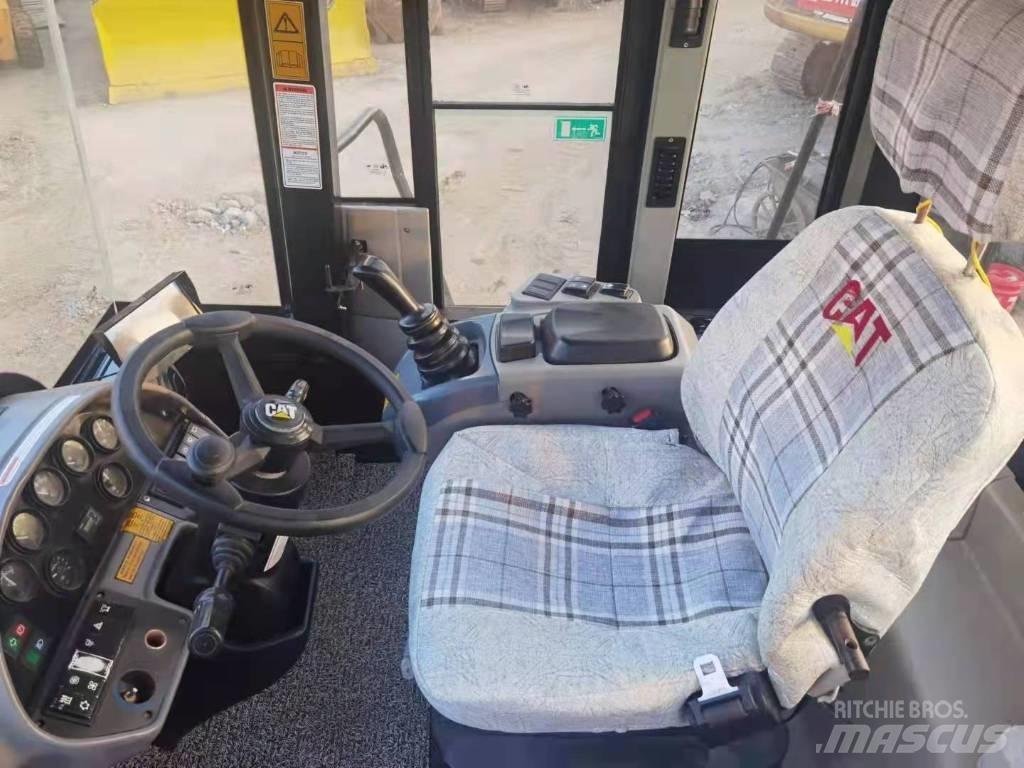 CAT 966 H 輪胎式裝載機