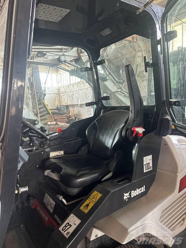 Bobcat L 23 小型裝載機