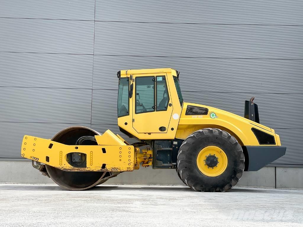Bomag BW 216 DH-4i 單輪滾壓機