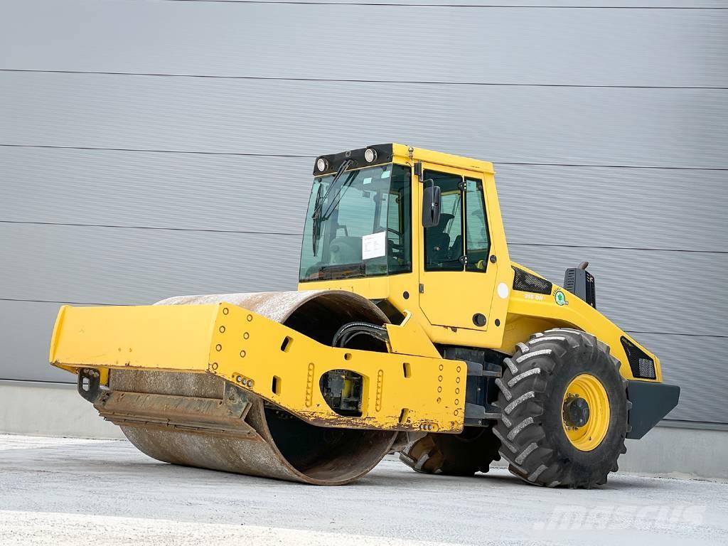 Bomag BW 216 DH-4i 單輪滾壓機