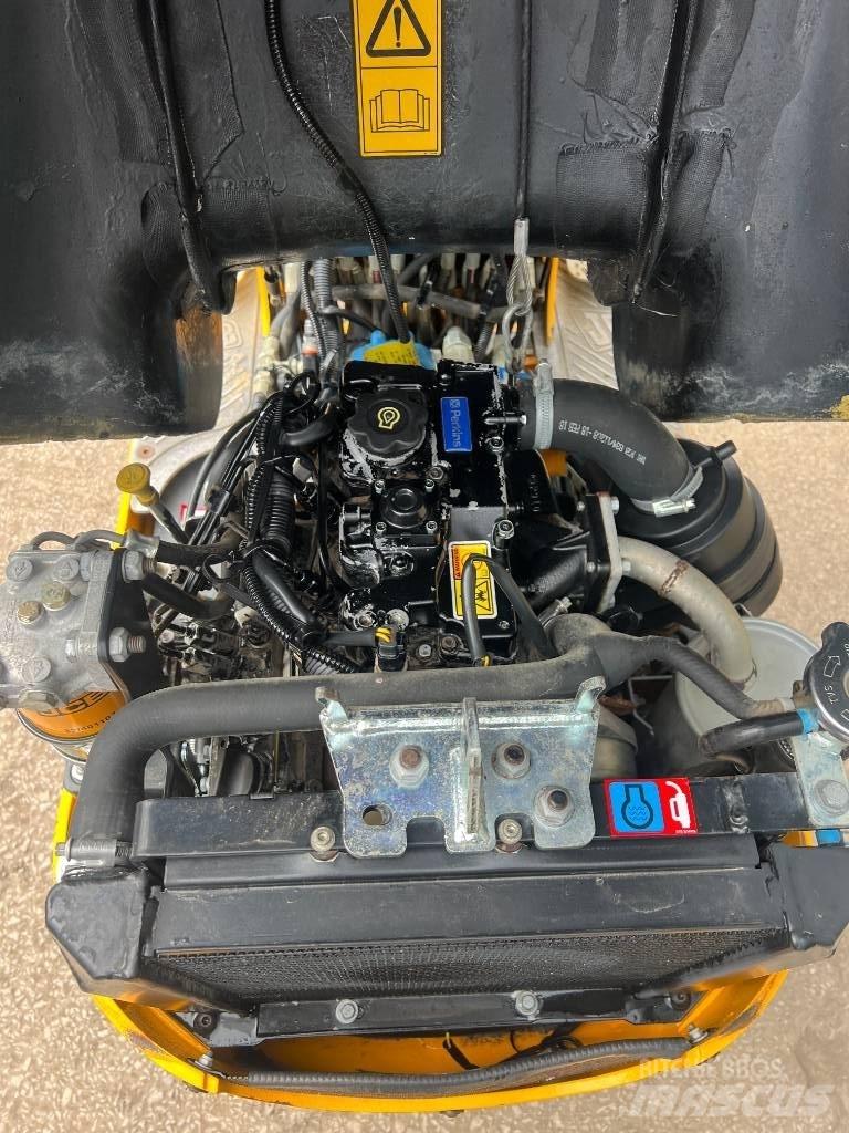 JCB 8008 CTS 小型挖土機/掘鑿機<7t(小型挖掘機)