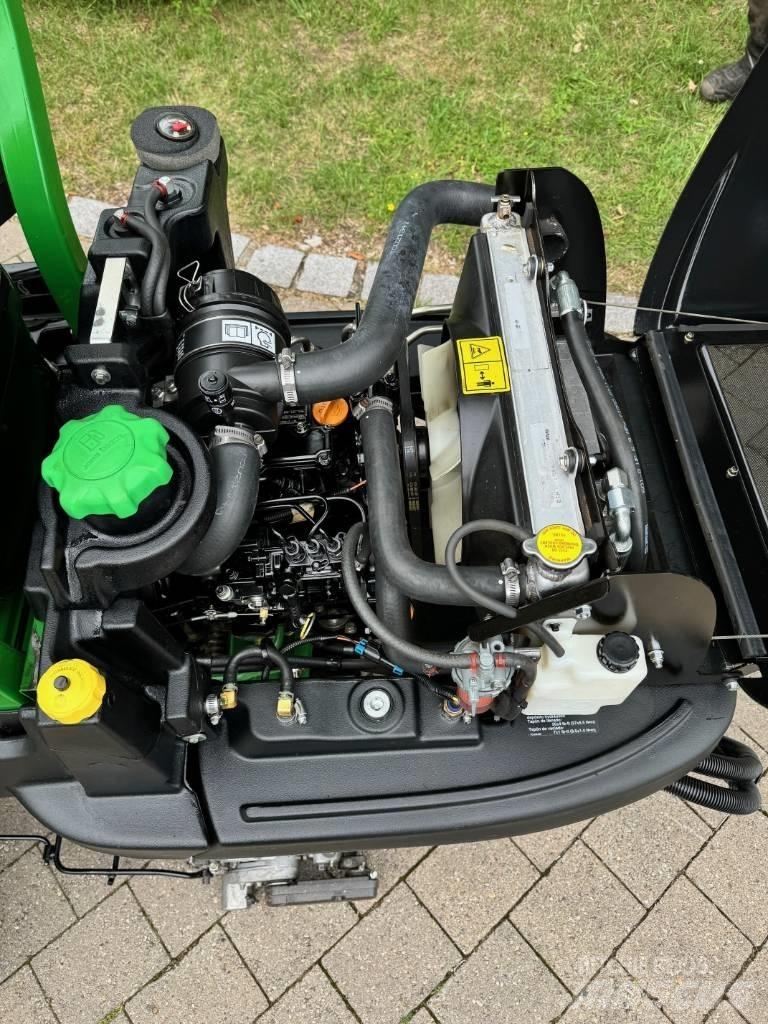 John Deere 2500 B 果嶺割草機