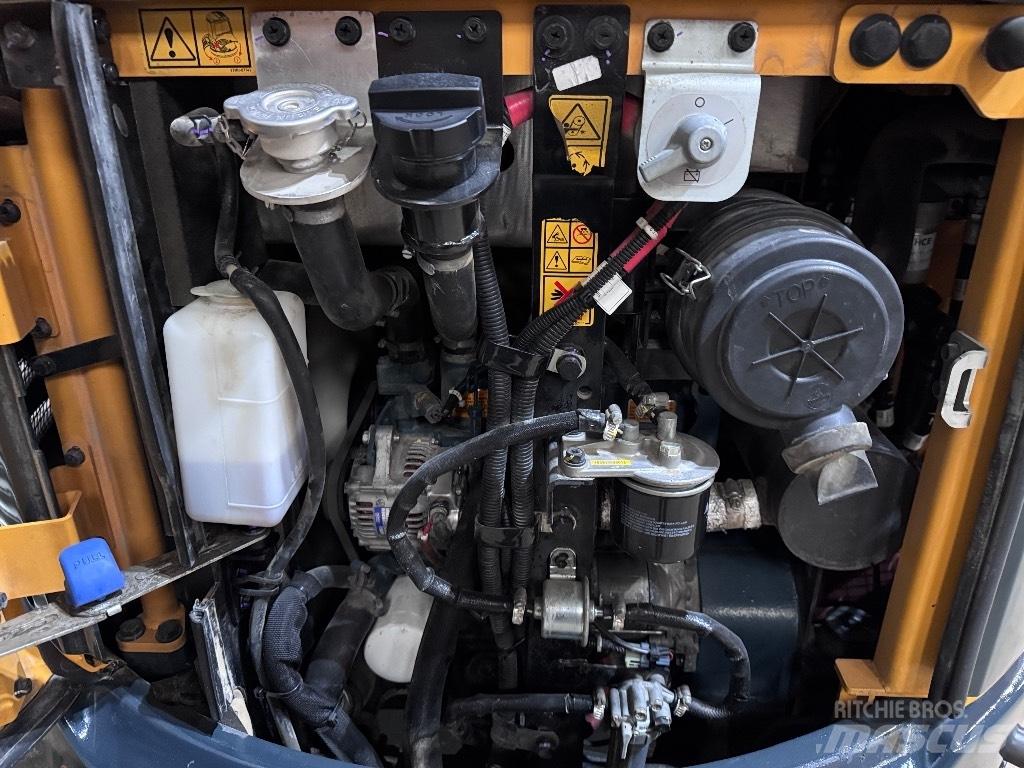 Hyundai R25Z-9 AK 小型挖土機/掘鑿機<7t(小型挖掘機)