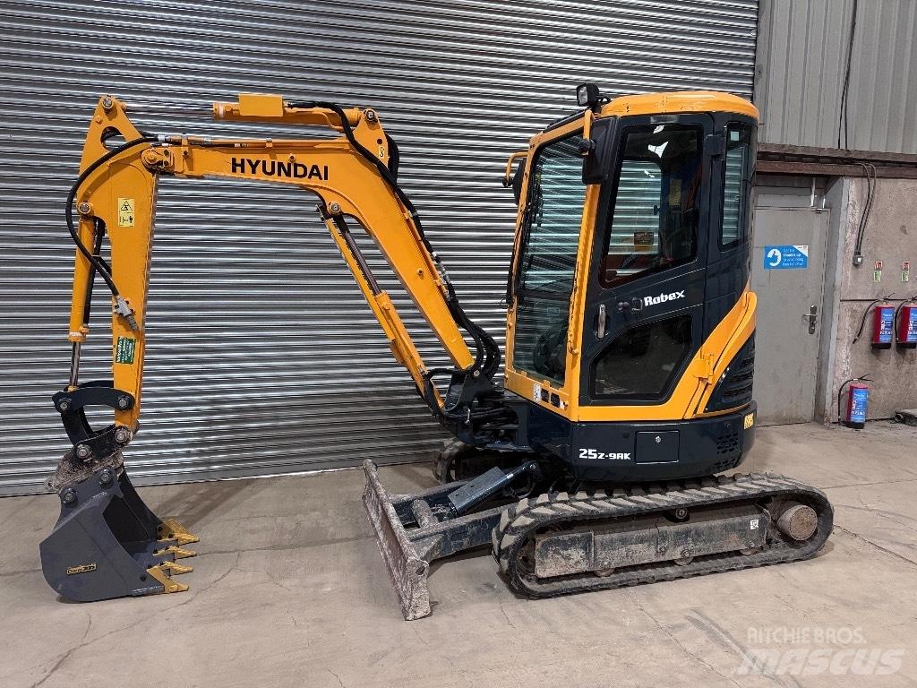 Hyundai R25Z-9 AK 小型挖土機/掘鑿機<7t(小型挖掘機)