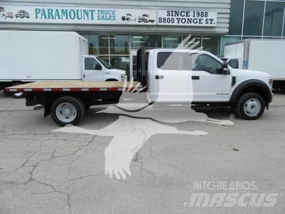 Ford F550 平板式/側卸式卡車