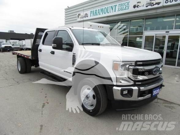 Ford F550 平板式/側卸式卡車