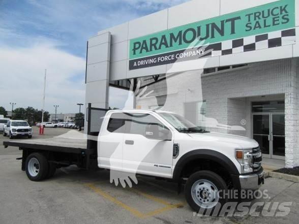Ford F550 平板式/側卸式卡車