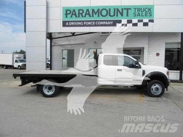 Ford F550 平板式/側卸式卡車