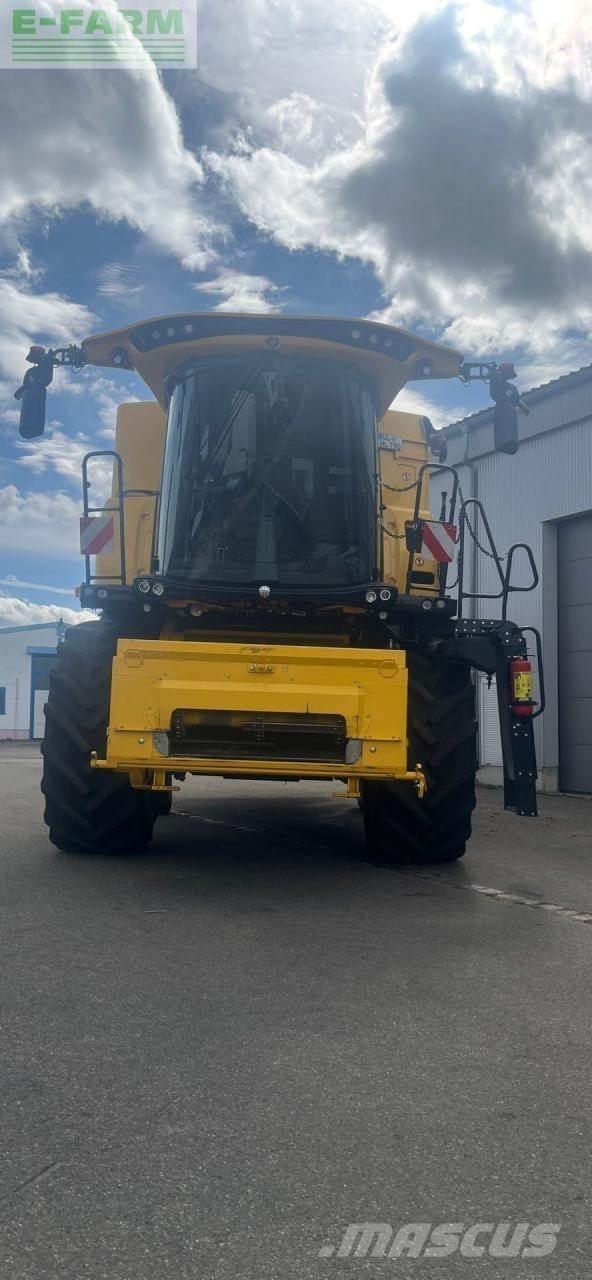 New Holland CX7.80 聯合收穫機