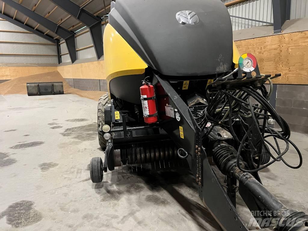 New Holland BB 890 方形打捆機