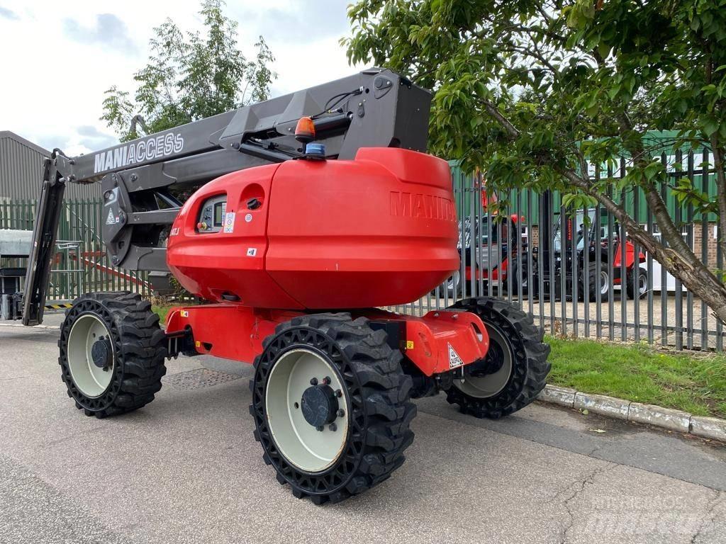 Manitou 200 ATJ 曲臂高空作業車
