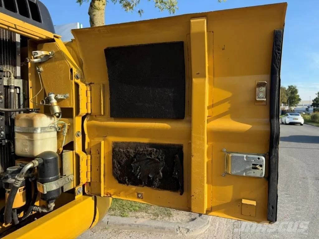 CAT 320BLN 反鏟裝載機