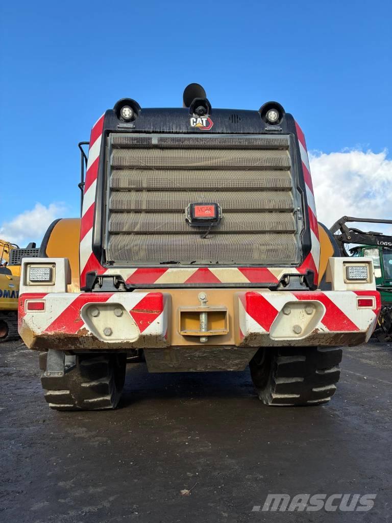 CAT 966 輪胎式裝載機