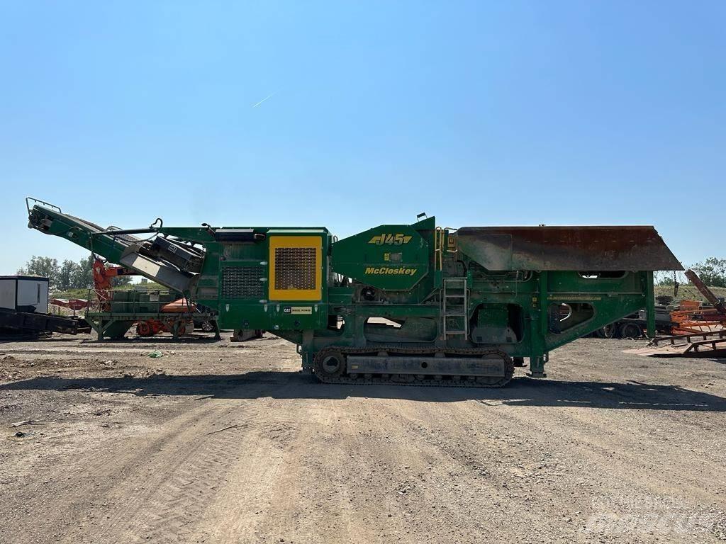 McCloskey J45 移動式壓碎機