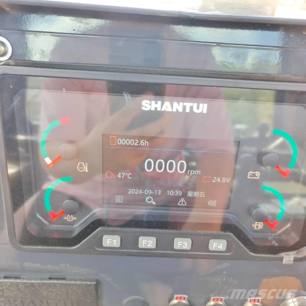 Shantui SD 32 履帶推土機