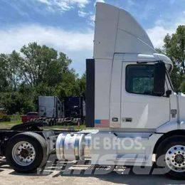 Volvo VNL 64T200 曳引機組件