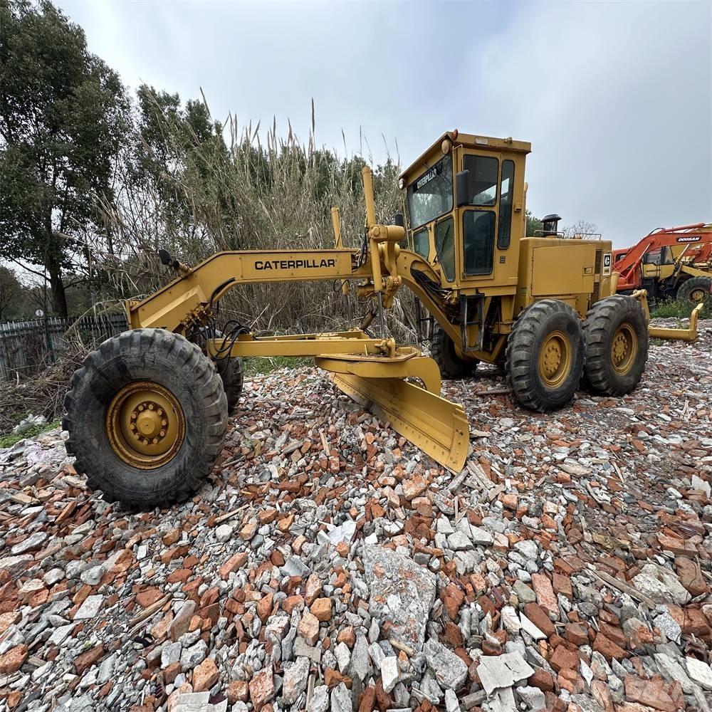 CAT 140 G 平土機